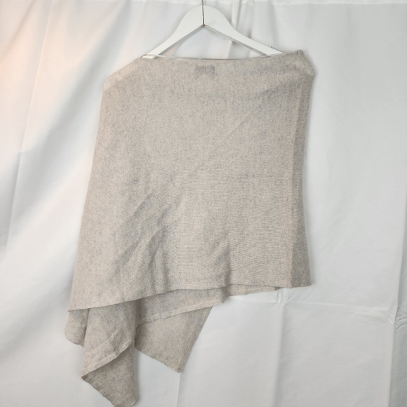 Rachel Zoe poncho cashmere 2plye in EUC - Picture 6 of 7